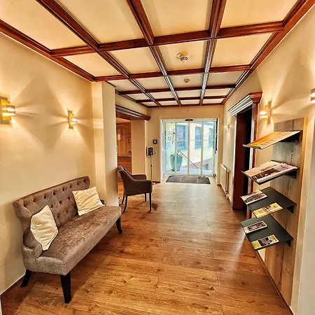 Combecher Neukirchen (Schwalm-Eder)