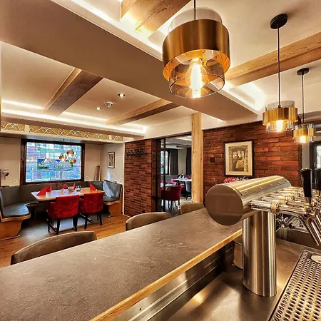 Hotel Combecher 3*