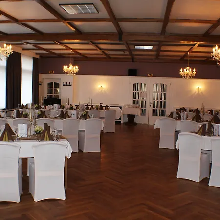 Combecher Otel Neukirchen (Schwalm-Eder)